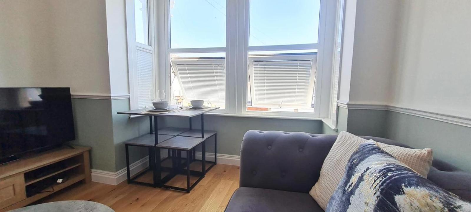 Westcliff-On-Sea Modern 2 Bedroom Apartment - Free Parking Southend-on-Sea Exterior foto