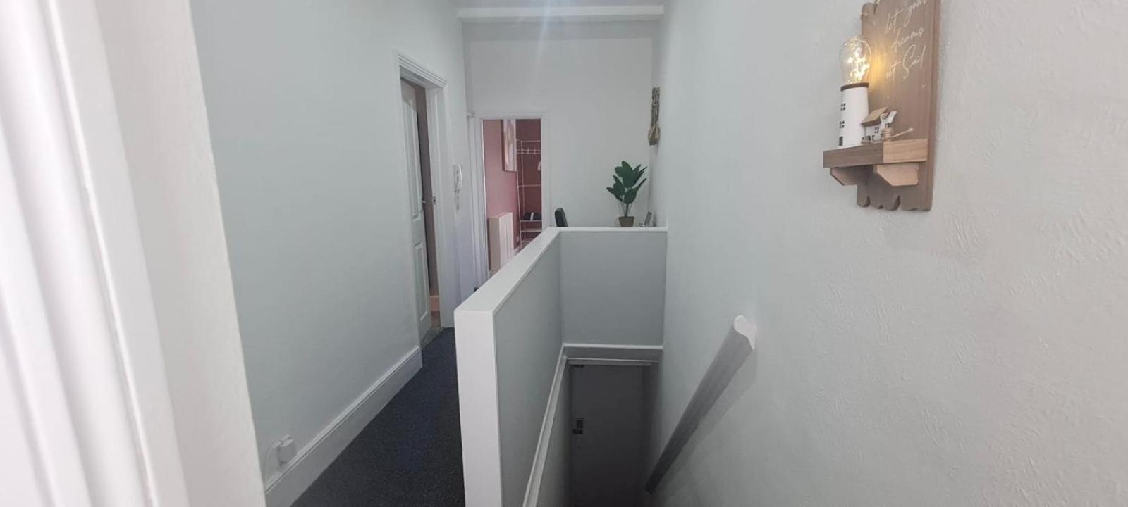 Westcliff-On-Sea Modern 2 Bedroom Apartment - Free Parking Southend-on-Sea Exterior foto