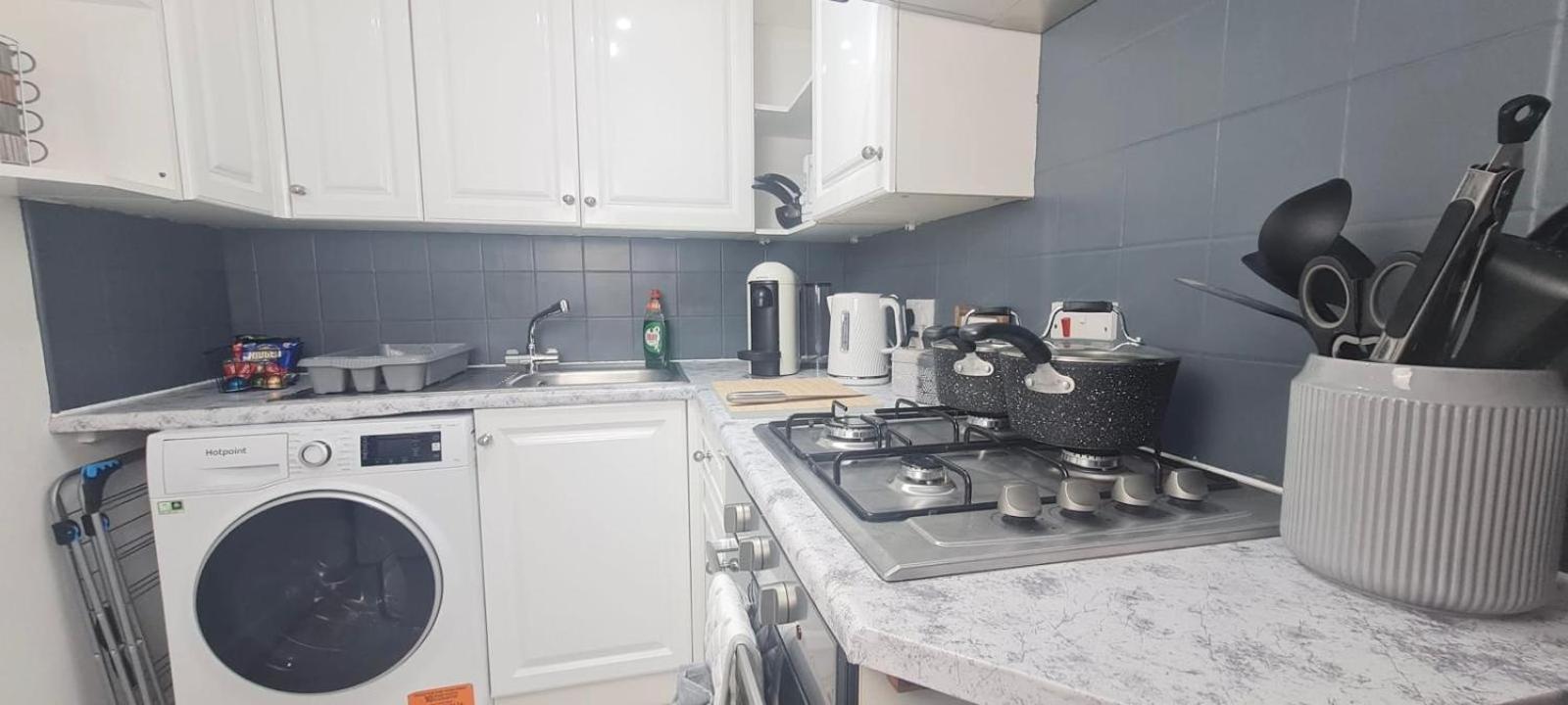 Westcliff-On-Sea Modern 2 Bedroom Apartment - Free Parking Southend-on-Sea Exterior foto