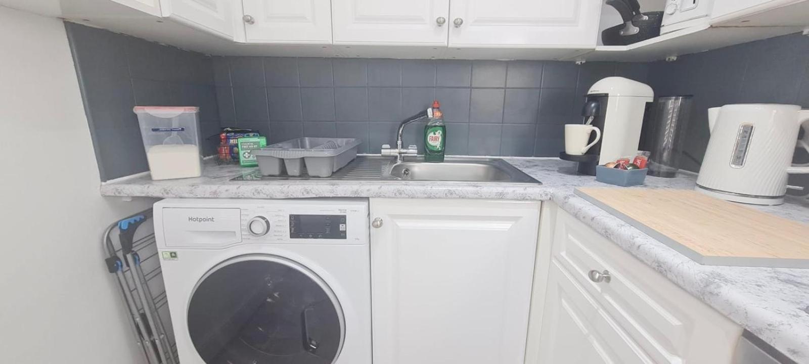 Westcliff-On-Sea Modern 2 Bedroom Apartment - Free Parking Southend-on-Sea Exterior foto